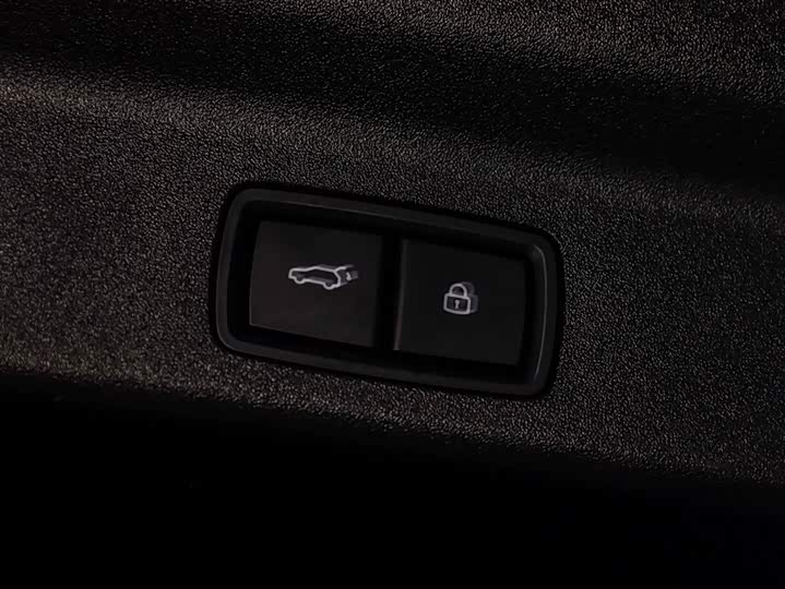 LiXiang L8 2025 2025款 Pro 智能焕新版