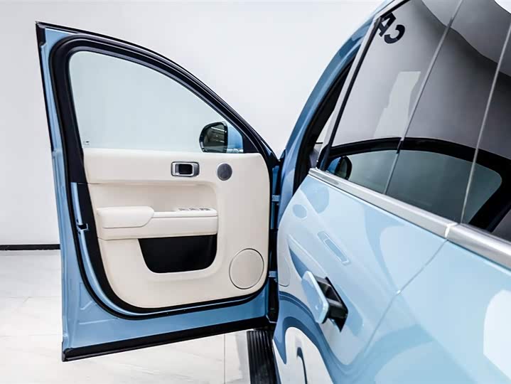 LiXiang L8 2025 2025款 Pro 智能焕新版