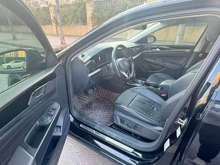 Volkswagen Passat Hybrid 2022 2022款 改款 430PHEV 混动精英版