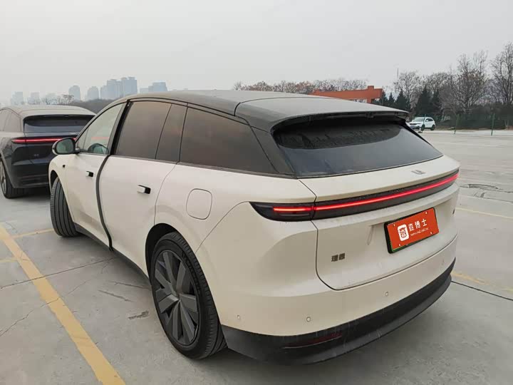 LiXiang i6 2025 2025款 四驱标准版