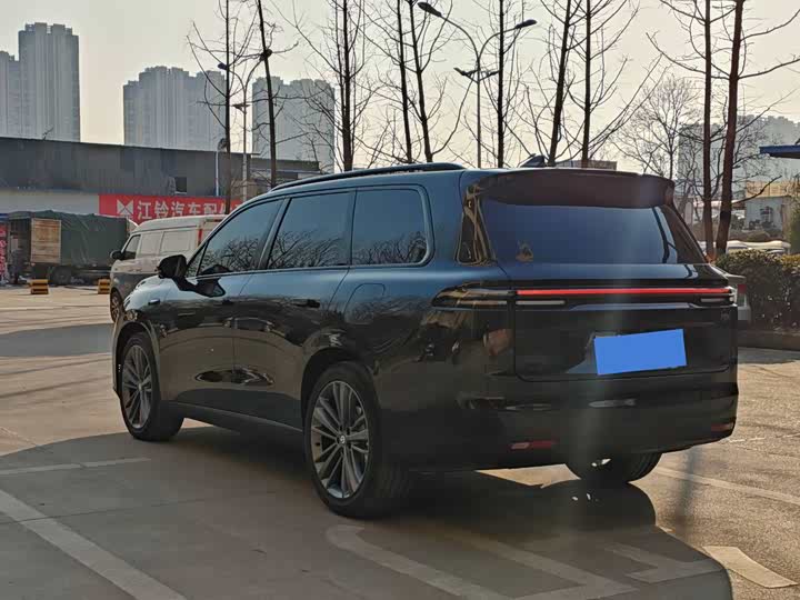 Leapmotor C16 2026 2026款 增程 280激光雷达智尊版 6座