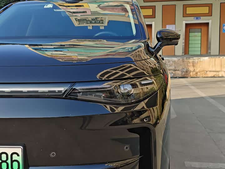 Leapmotor C16 2026 2026款 增程 280激光雷达智尊版 6座