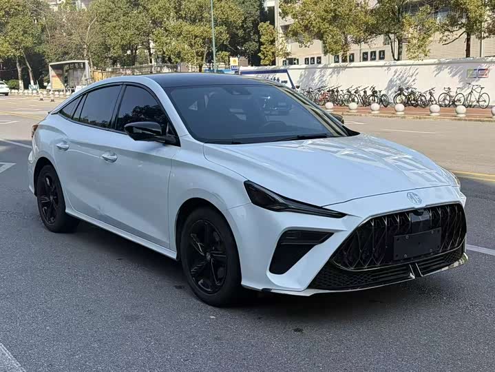 MG Motor 5 Scorpio 2022 2022款 1.5T Trophy运动旗舰版