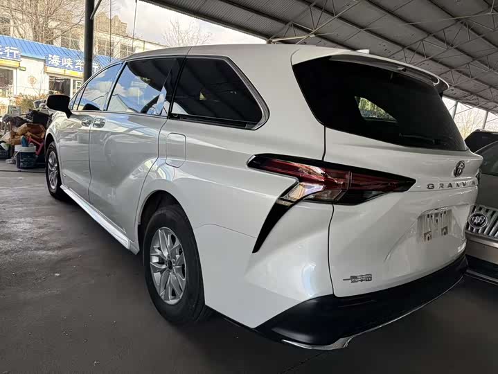 Toyota Granvia 2024 2024款 2.5L混动 舒适版