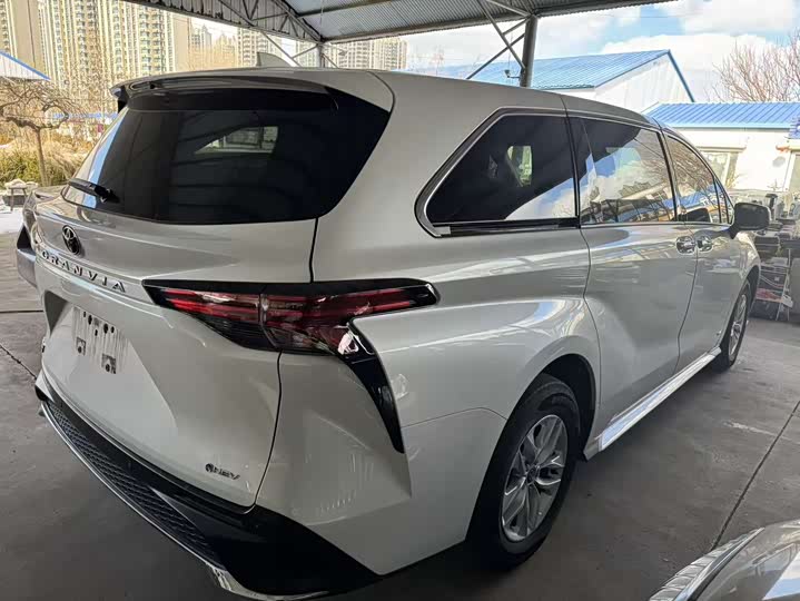 Toyota Granvia 2024 2024款 2.5L混动 舒适版