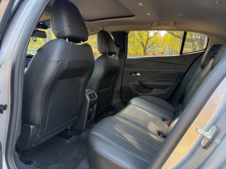 Peugeot 408X 2023 2023款 魅力版