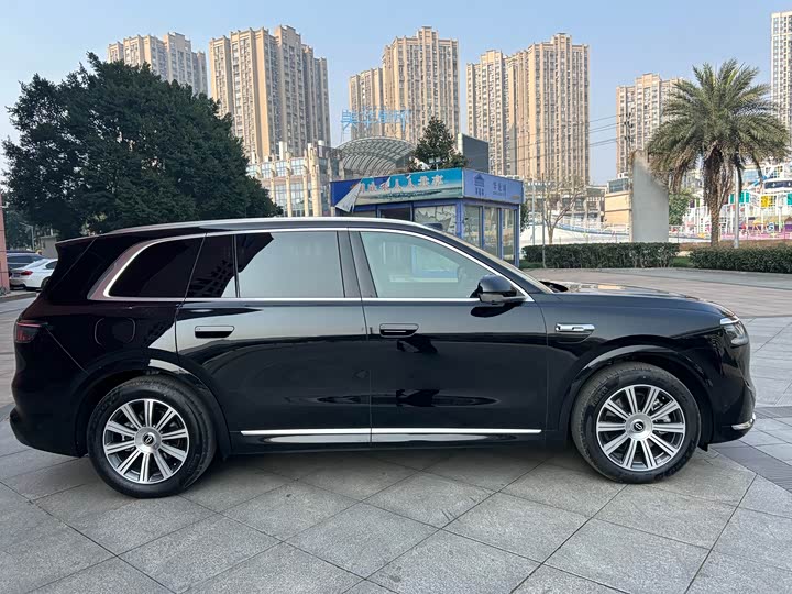 Aito M8 2025 2025款 增程 Max+版 53.4kWh 5座版