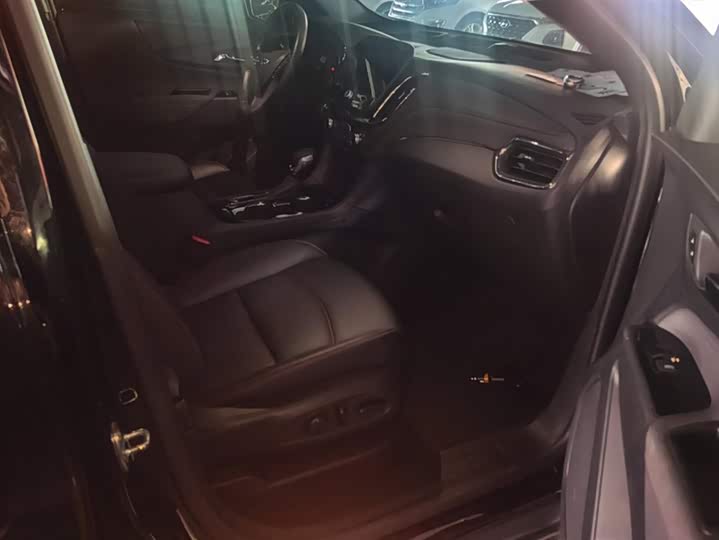 Chevrolet Equinox 2022 2022款 轻混 550T RS 四驱智能捍界版