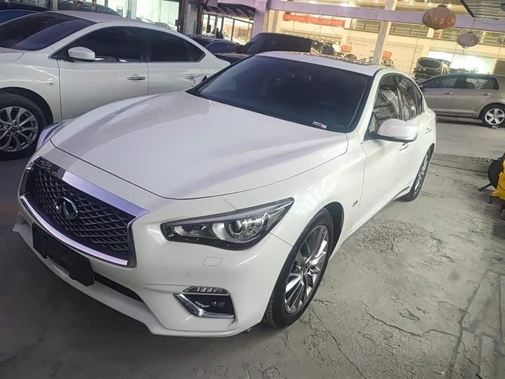 Infiniti Q50L 2018 2018款 2.0T 进享版 国VI