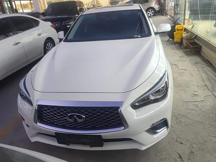 Infiniti Q50L 2018 2018款 2.0T 进享版 国VI