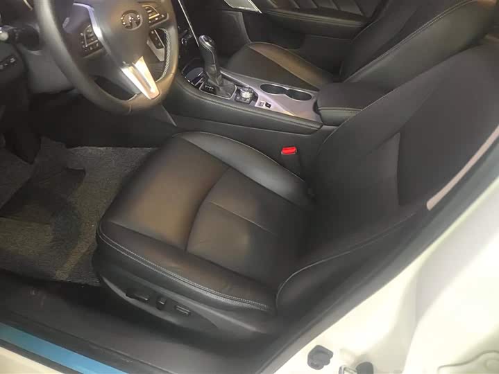 Infiniti Q50L 2018 2018款 2.0T 进享版 国VI