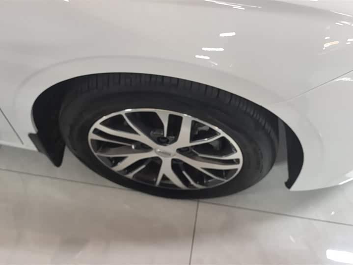 Geely Emgrand 2025 2025款 第4代 1.5L CVT龙腾版