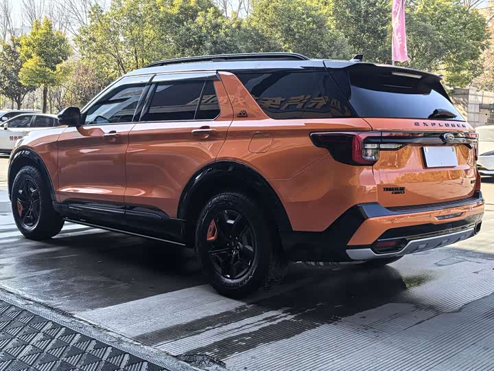 Ford Explorer 2023 2023款 EcoBoost 285 昆仑巅峰版 7座