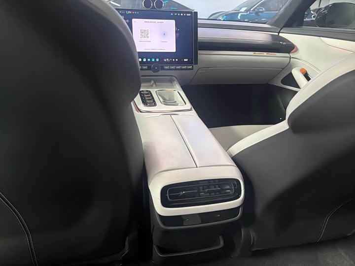 Xiaomi SU7 2024 2024款 后驱长续航智驾版