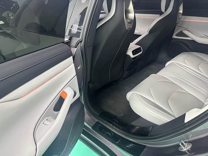 Xiaomi SU7 2024 2024款 后驱长续航智驾版