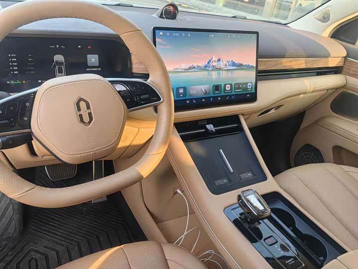 Aito M7 2024 2024款 1.5T 智驾四驱Ultra版 6座