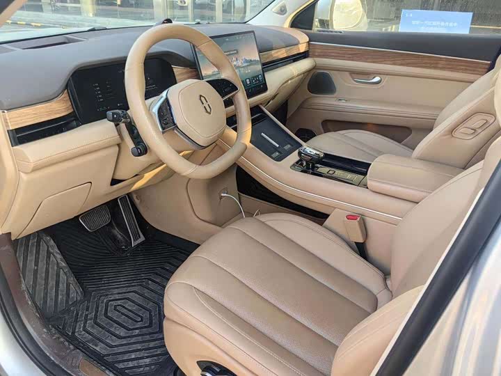 Aito M7 2024 2024款 1.5T 智驾四驱Ultra版 6座