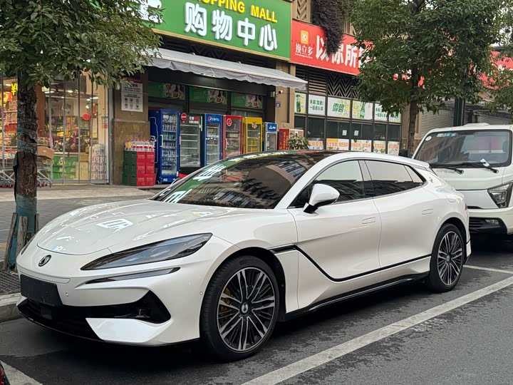 Denza Z9GT 2024 2024款 1100四驱Ultra版