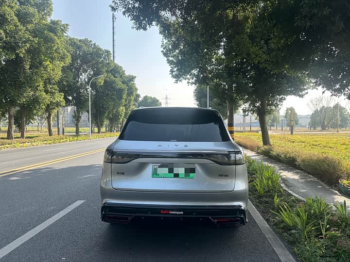 2025 Aito M8