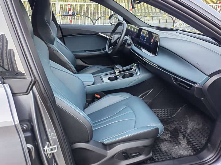 MG Motor 7 2025 2025款 2.0T Trophy+ 超级智驾版