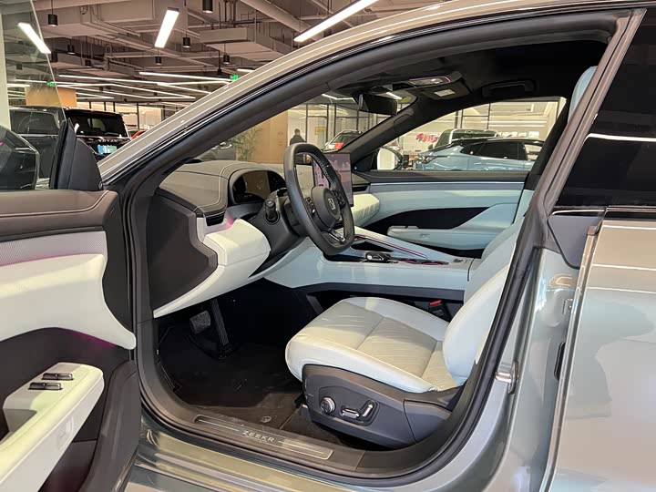 Zeekr 001 2025 2025款 YOU版 100kWh 四驱