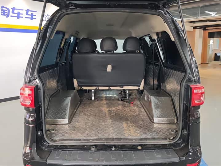 Dongfeng Forthing Lingzhi M5 2023 2023款 M5 1.6L 实用型 5座