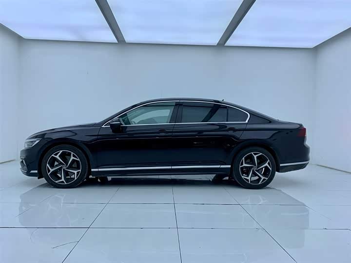 Volkswagen Magotan 2025 2025款 改款二 众享款 330TSI DSG豪华型