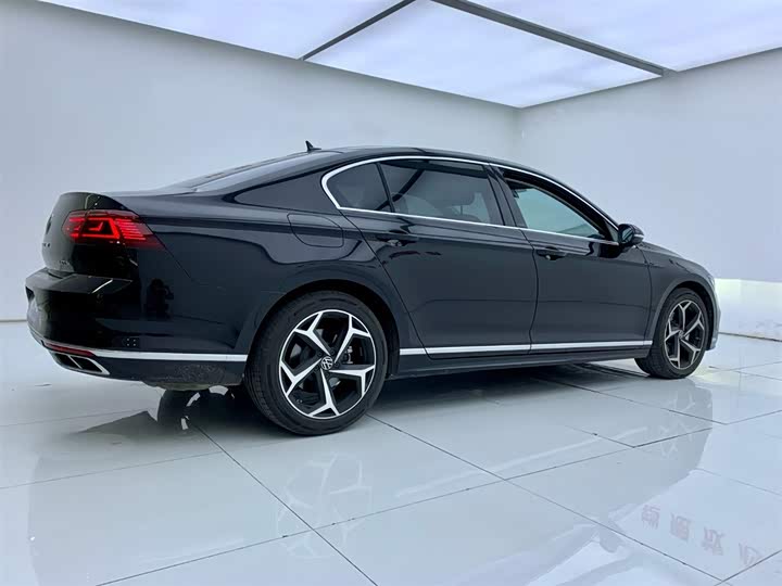 Volkswagen Magotan 2025 2025款 改款二 众享款 330TSI DSG豪华型