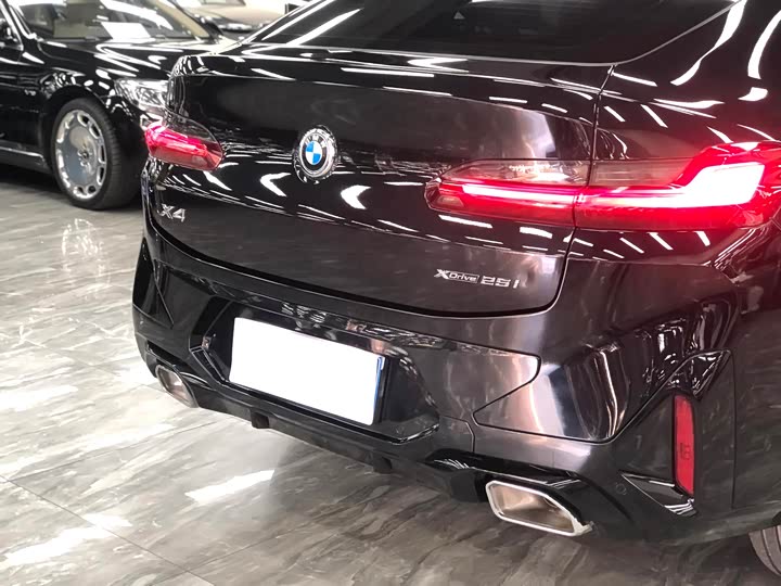 BMW X4 2022 2022款 xDrive 25i M运动套装