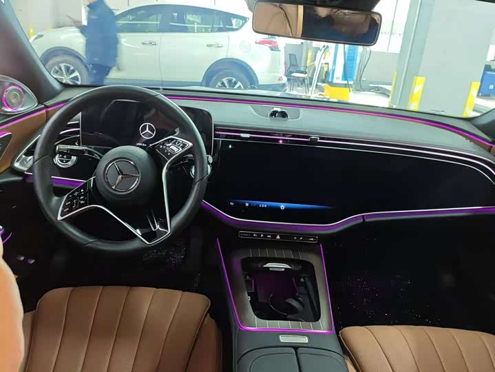 Mercedes-Benz E-Class Hybrid 2024 2024款 E 350 e L 插电式混合动力轿车