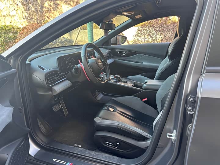 GAC Trumpchi Empow R 2024 2024款 400T 自动 影豹R PRO版