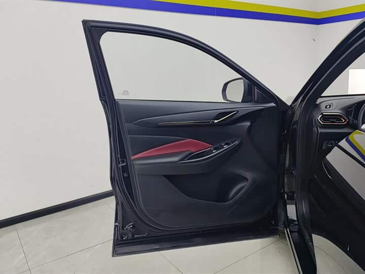 Changan Oshan X5 2022 2022款 1.5T DCT虎啸限定版