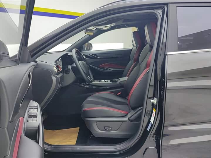 Changan Oshan X5 2022 2022款 1.5T DCT虎啸限定版