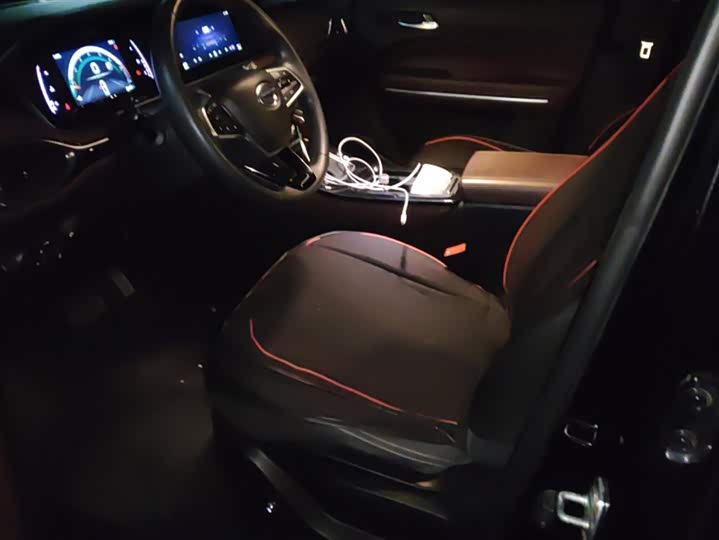 GAC Trumpchi M6 2023 2023款 PRO 270T DCT精英版