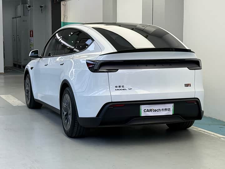 2025 Tesla Model Y
