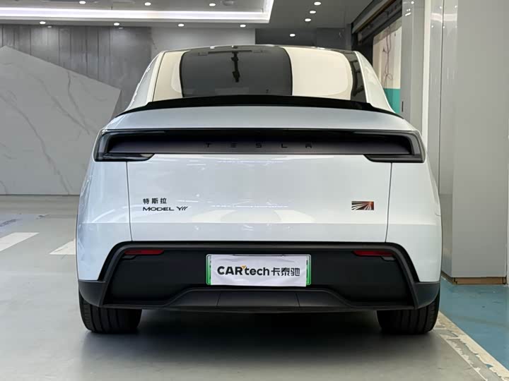 2025 Tesla Model Y