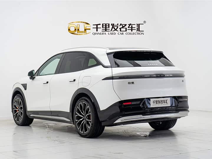 Zeekr 7X 2025 2025款 100kWh 长续航后驱智驾版