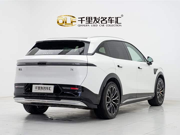 Zeekr 7X 2025 2025款 100kWh 长续航后驱智驾版