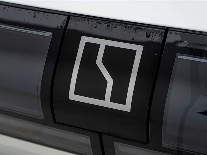 Zeekr 7X 2025 2025款 100kWh 长续航后驱智驾版