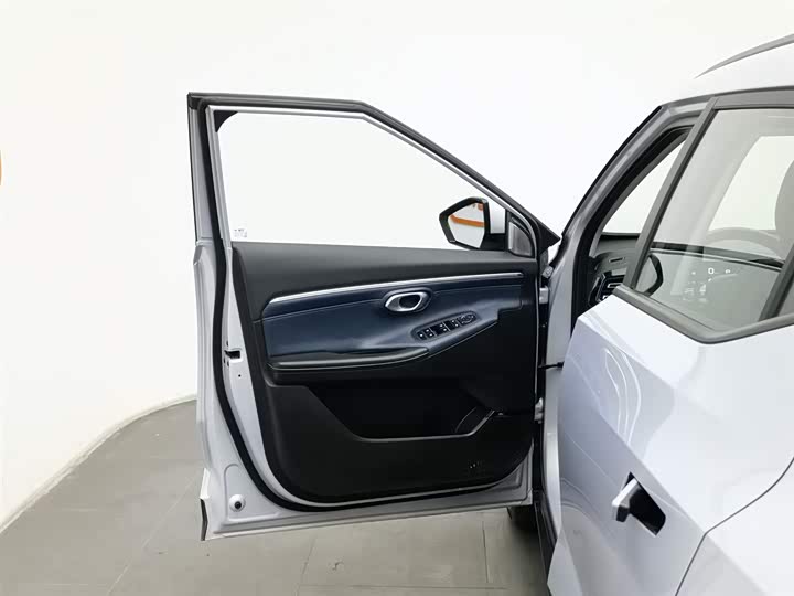 GAC Trumpchi GS3 2023 2023款 影速 270T 劲智版