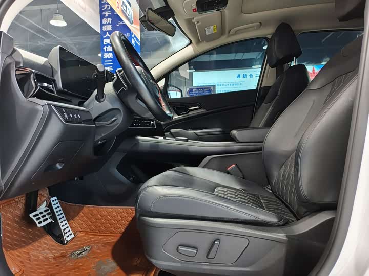 Kia Sportage 2023 2023款 2.0T 两驱旗舰版