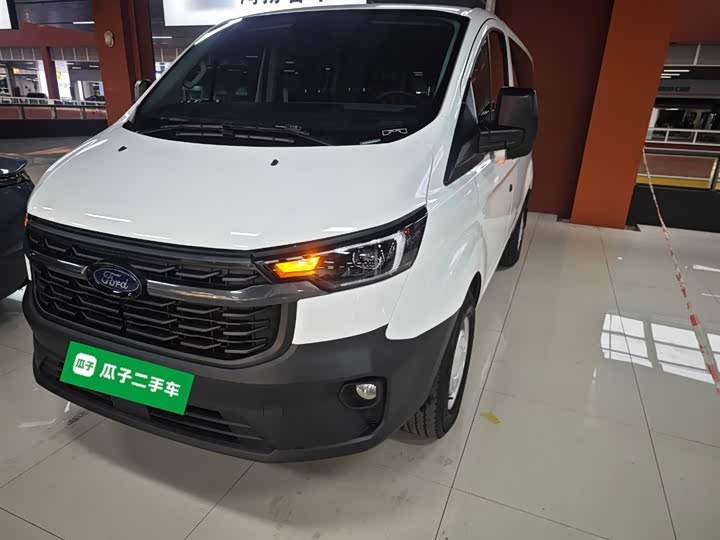 Ford Transit 2023 2023款 2.0T柴油手动多功能商用车短轴低顶5/6座
