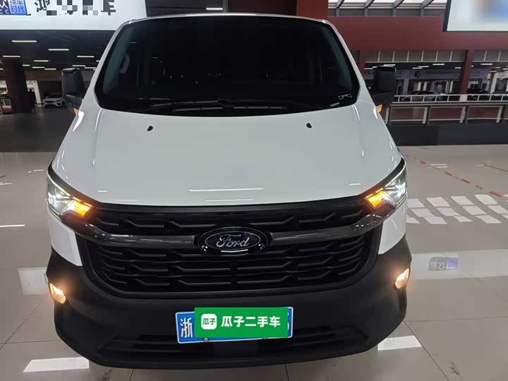 Ford Transit 2023 2023款 2.0T柴油手动多功能商用车短轴低顶5/6座