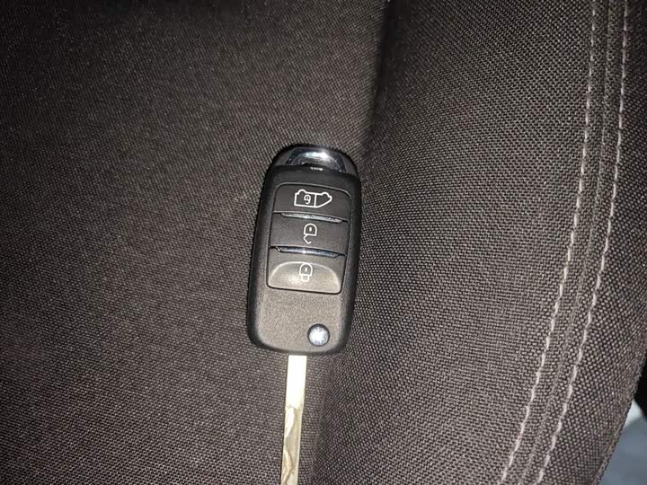 Ford Transit 2023 2023款 2.0T柴油手动多功能商用车短轴低顶5/6座