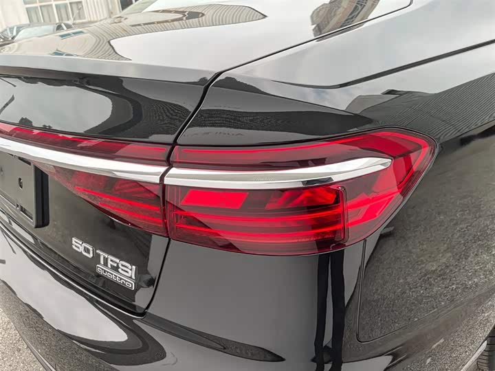 Audi A8 2025 2025款 A8L 50 TFSI quattro 臻选型