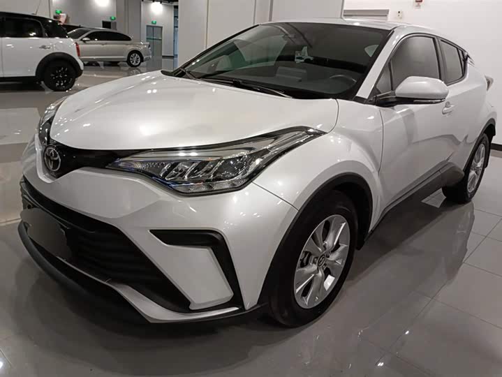Toyota Izoa 2021 2021款 双擎 2.0L 奕享版