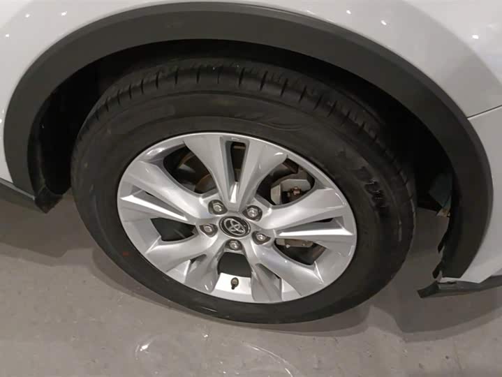 Toyota Izoa 2021 2021款 双擎 2.0L 奕享版