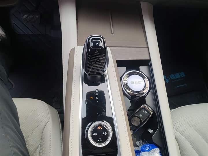 Roewe RX9 2023 2023款 2.0T 两驱优享版