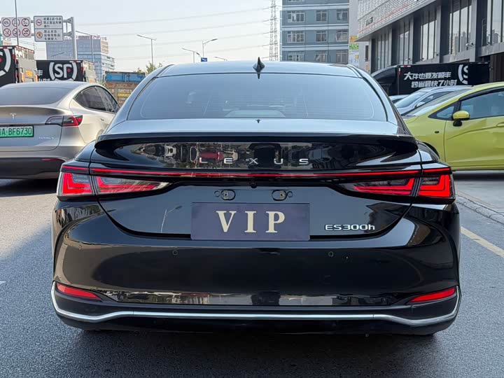 Lexus ES 2025 2025款 300h 臻享版