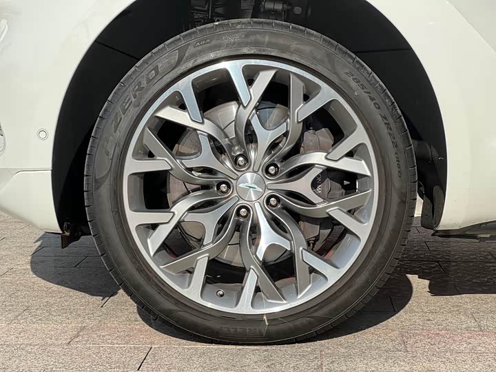 Aston Martin DBX 2023 2023款 3.0T STRAIGHT-SIX